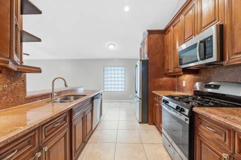 9823 N Grand Duke Circle, Tamarac FL - photo 11 of 49