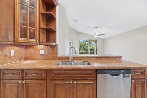 9823 N Grand Duke Circle, Tamarac FL - photo 14 of 49