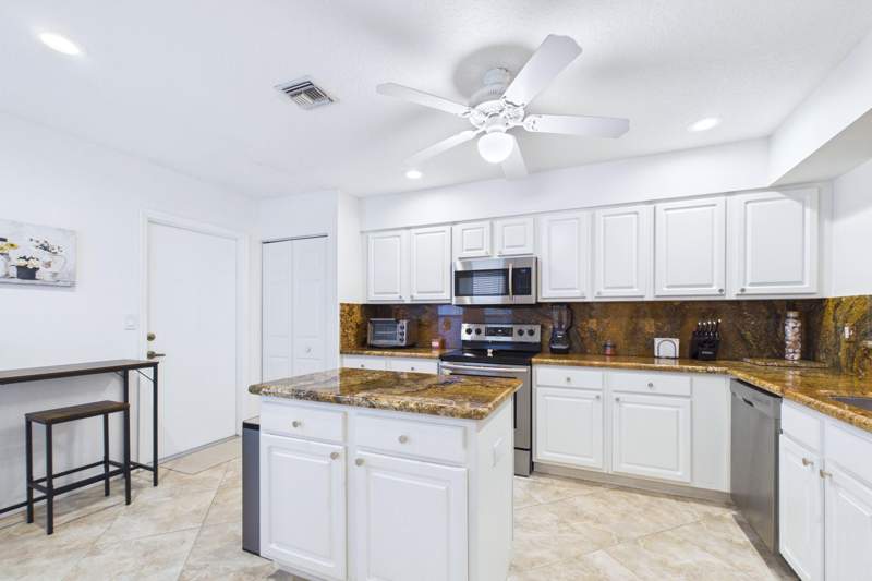 3 bedroom Townhouse at 412 Coral Cove Drive, Oak Harbour 4, North Palm Beach — photo 4