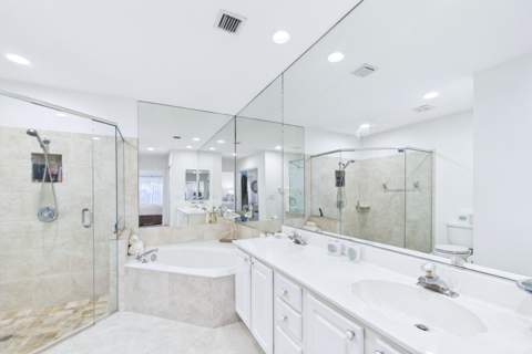 412 Coral Cove Drive, North Palm Beach FL - photo 8 of 40