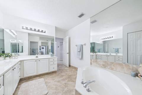 412 Coral Cove Drive, North Palm Beach FL - photo 12 of 40