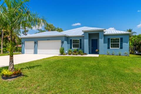 2070 NW Pine Tree Way, Stuart FL - photo 7 of 34