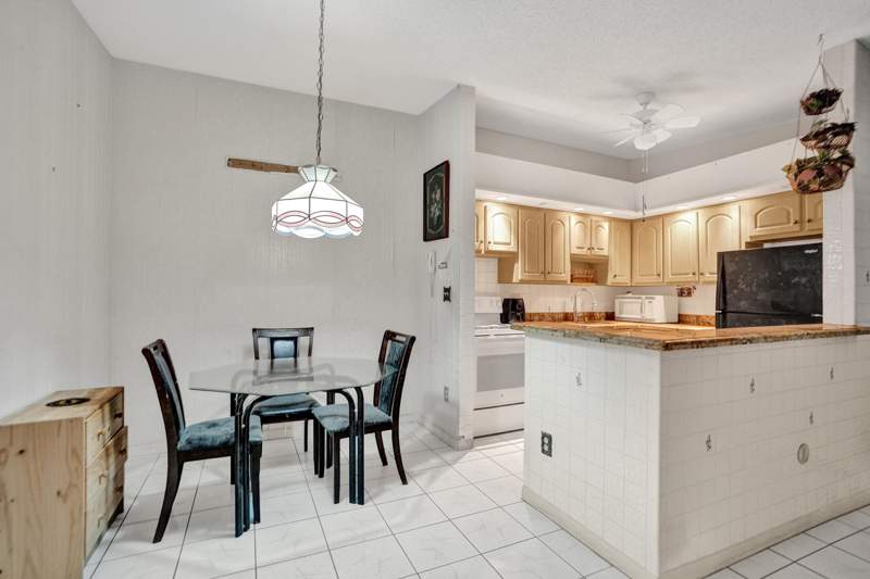 2 bedroom Condominium at 9414 S Belfort Circle #215, Belfort Condominium J, Tamarac — photo 5