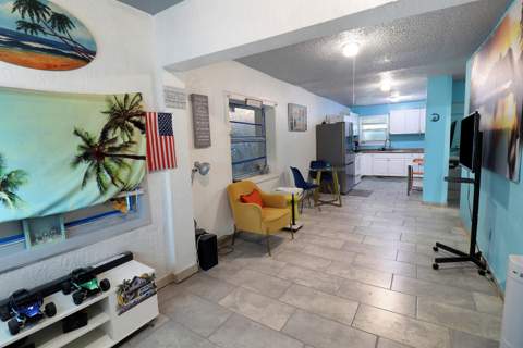 207 SW 4th Street, Deerfield Beach FL - photo 6 of 23