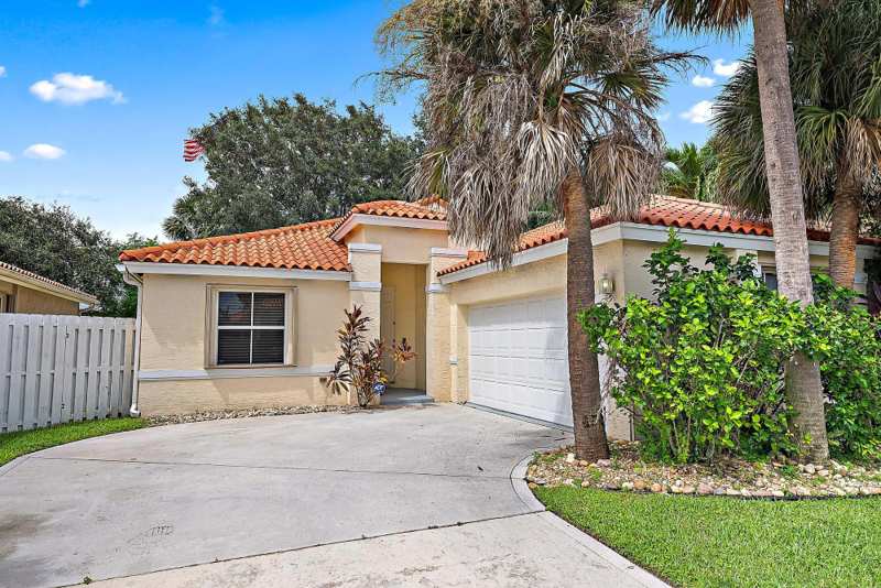 3 bedroom Single Family Residence at 7293 Nautica Way, Spinnaker Bay At Lake Charleston, Lake Worth — photo 1