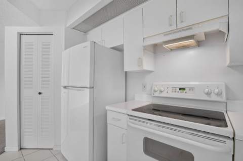 800 SW 142nd Avenue #411N, Pembroke Pines FL - photo 19 of 37