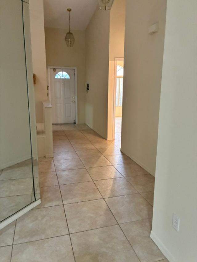 2 bedroom Villa at 9919 Malvern Drive, Malvern, Tamarac — photo 5