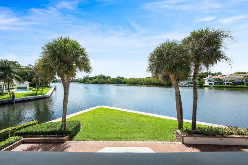 4 bedroom Single Family Residence at 11 N Hidden Harbour Drive, Hidden Harbour Estates, Gulf Stream — photo 4