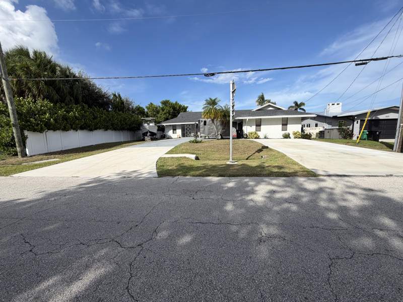 3 bedroom Single Family Residence at 1219 SE Coral Reef Street, Port St Lucie Section 3, Port St. Lucie — photo 3