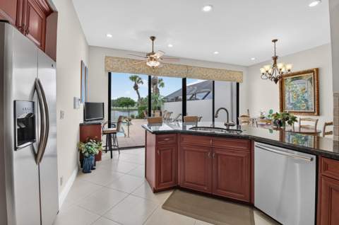 6761 Woodbridge Drive, Boca Raton FL - photo 16 of 55
