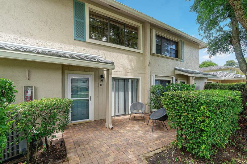 2 bedroom Townhouse at 13 Westgate Lane #13B, Westgate At Hunters Run Condo, Boynton Beach — photo 2