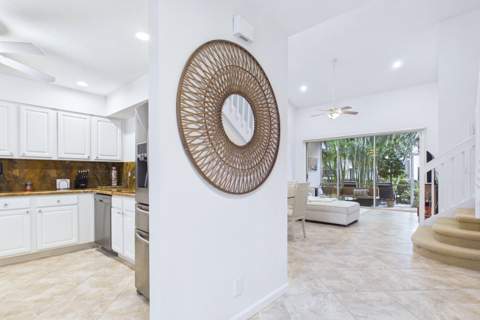 412 Coral Cove Drive, North Palm Beach FL - photo 17 of 40