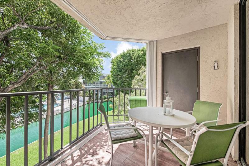 2 bedroom Condominium at 890 N Federal Highway #307, Hidden Harbour Of The Palm Beaches Condo, Lantana — photo 2