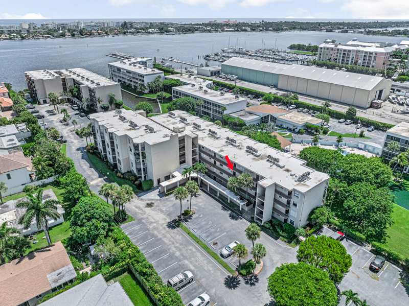 2 bedroom Condominium at 890 N Federal Highway #307, Hidden Harbour Of The Palm Beaches Condo, Lantana — photo 1