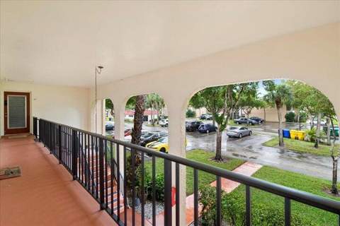 160 Lake Frances Drive, West Palm Beach FL - photo 9 of 23