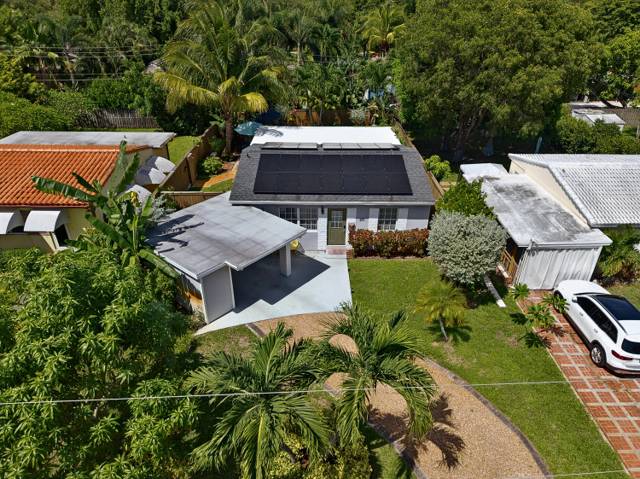 201 NE 16th Court home for sale in Placido Place