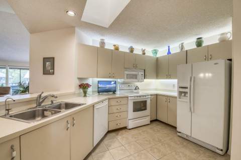 6275 SE Charleston Place #B203, Hobe Sound FL - photo 7 of 23
