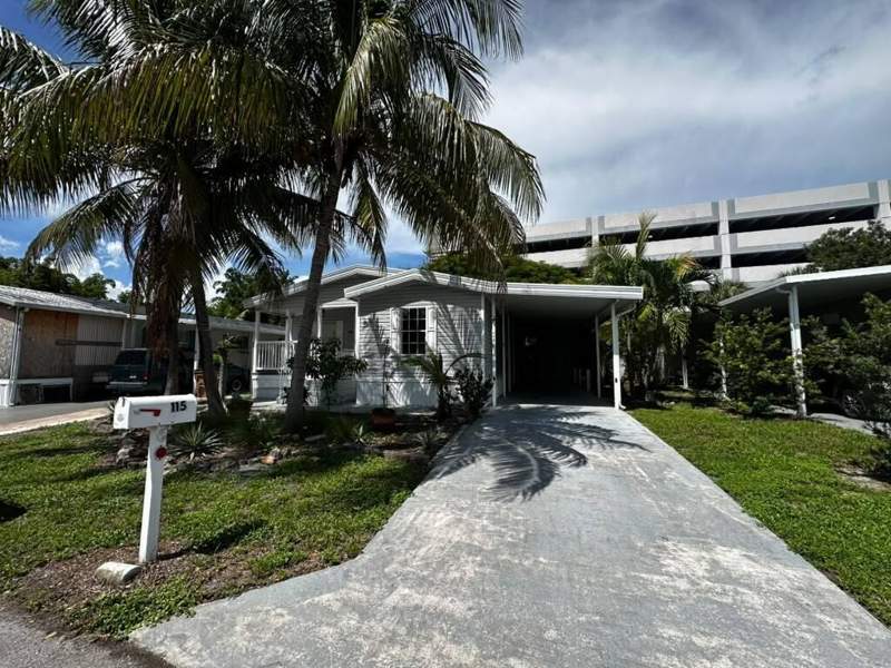 3 bedroom Manufactured Home at 115 NE 52nd Street, Highland Village, Pompano Beach — photo 3