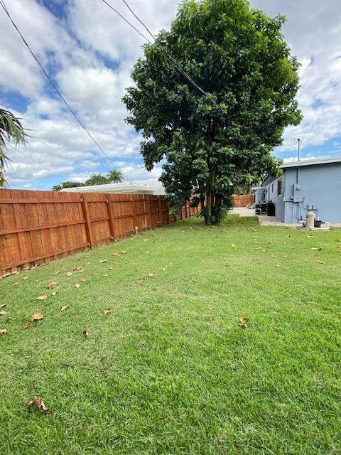 6601 Lake Clarke Drive, Lake Clarke Shores FL - photo 24 of 30