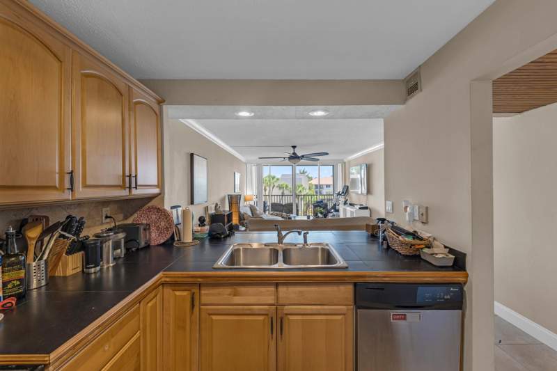 1 bedroom Condominium at 6 Royal Palm Way #307, Boca Bayou Condo, Boca Raton — photo 4