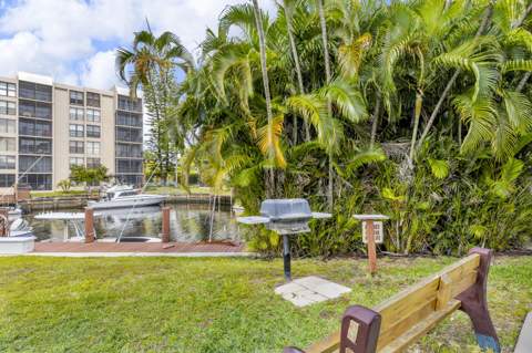 6 Royal Palm Way #307, Boca Raton FL - photo 11 of 13