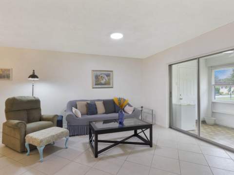 857 Worcester Lane #B, Lake Worth FL - photo 13 of 40