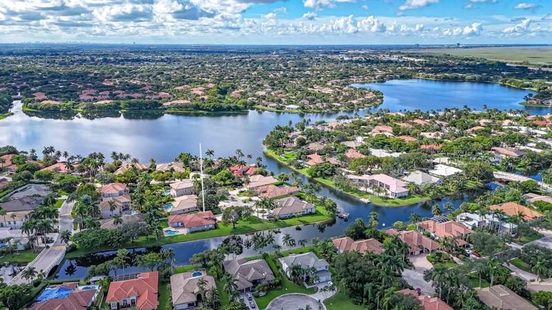 4 bedroom Single Family Residence at 11987 NW 9th Street, Isles Addition, Coral Springs — photo 4