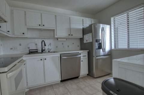 4489 Luxemburg Court #304, Lake Worth FL - photo 6 of 17