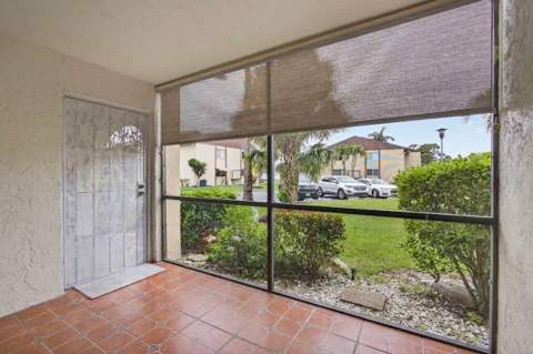 327 Pine Ridge Circle #A-1, Greenacres FL - photo 17 of 45