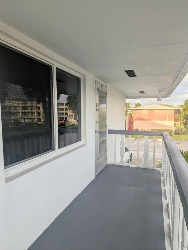 100 Kingswood, home for sale in West Palm Beach