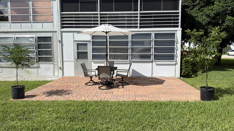 2 bedroom Condominium at 114 Oakridge I #114, Oakridge I Condo, Deerfield Beach — photo 2
