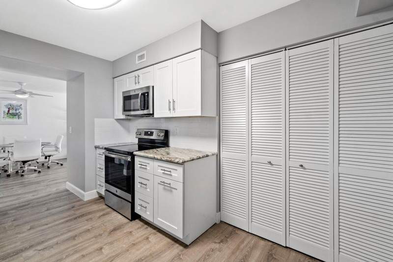 1 bedroom Condominium at 950 Egret Circle #5206, Lavers Delray Racquet Club Condo, Delray Beach — photo 3