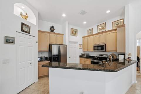 726 SW Jaslo Avenue, Port St. Lucie FL - photo 12 of 52