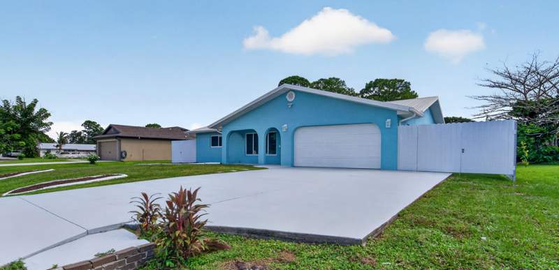 3 bedroom Single Family Residence at 242 SE Duxbury Avenue, Port St Lucie Section 1, Port St. Lucie — photo 4