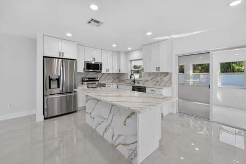 242 SE Duxbury Avenue, Port St. Lucie FL - photo 13 of 55