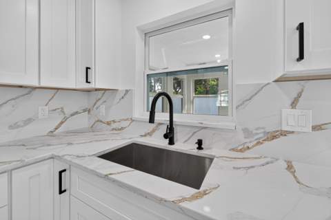 242 SE Duxbury Avenue, Port St. Lucie FL - photo 16 of 55