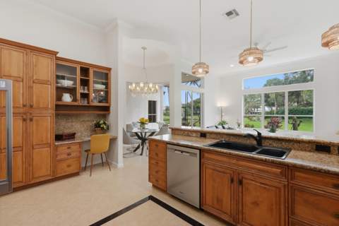 6812 Molakai Circle, Boynton Beach FL - photo 10 of 86
