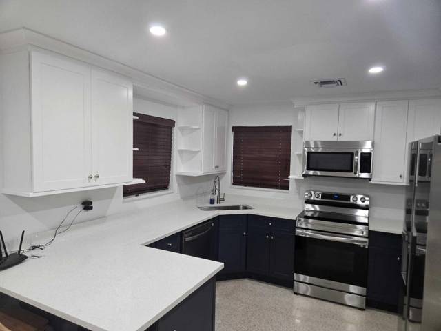 1140 SW 32ND Street