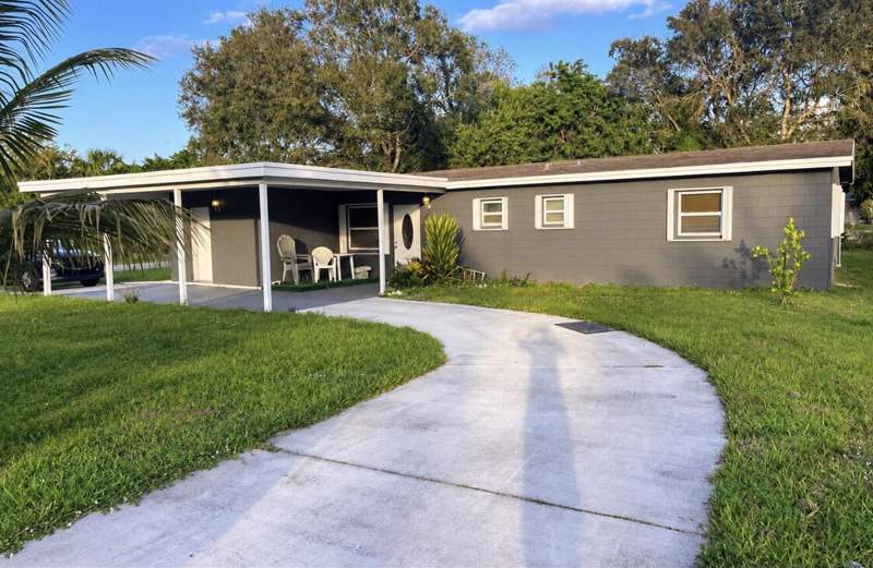 4 bedroom Single Family Residence at 110 N 40th Street, Wilbuwe, Fort Pierce — photo 2