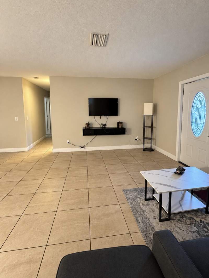 4 bedroom Single Family Residence at 110 N 40th Street, Wilbuwe, Fort Pierce — photo 3