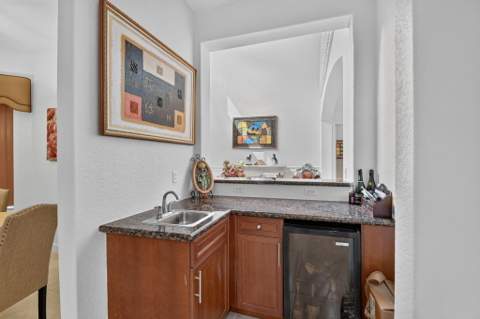 6039 Walnut Hill Drive, Lake Worth FL - photo 14 of 73