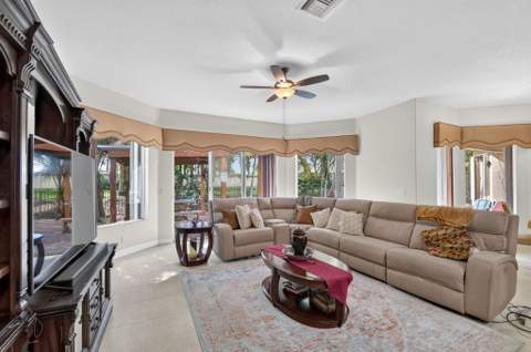 6039 Walnut Hill Drive, Lake Worth FL - photo 24 of 73