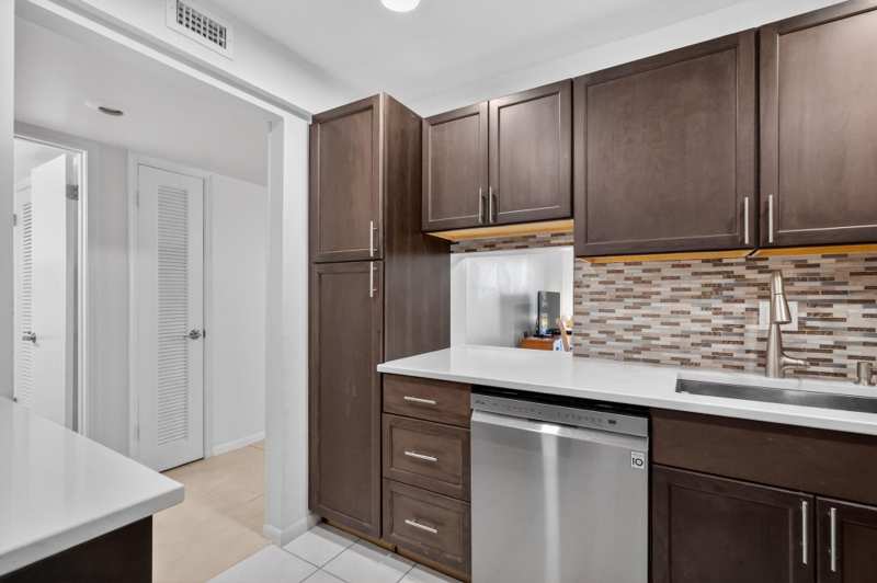 1 bedroom Condominium at 2615 NE 1st Court #201, Village Royale On The Green Condo, Boynton Beach — photo 1