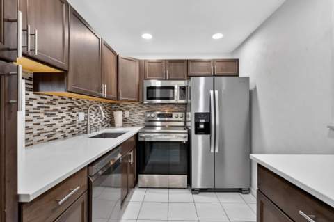 2615 NE 1st Court #201, Boynton Beach FL - photo 7 of 35