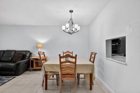 2615 NE 1st Court #201, Boynton Beach FL - photo 8 of 35