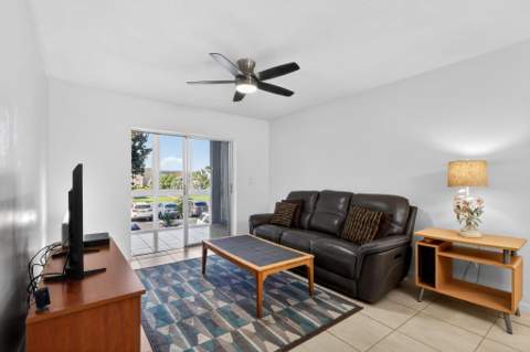 2615 NE 1st Court #201, Boynton Beach FL - photo 11 of 35