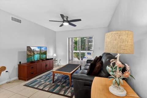 2615 NE 1st Court #201, Boynton Beach FL - photo 12 of 35
