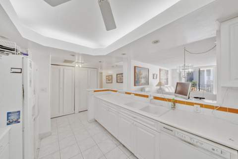 1149 Hillsboro Mile #307, Hillsboro Beach FL - photo 12 of 49