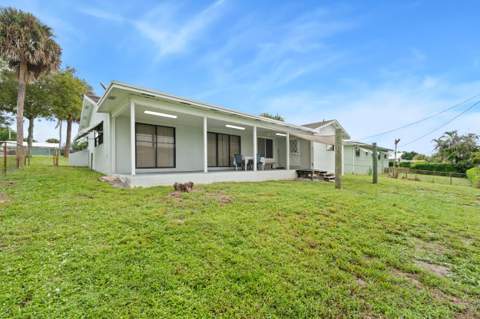 3474 NE Sandra Drive, Jensen Beach FL - photo 21 of 37