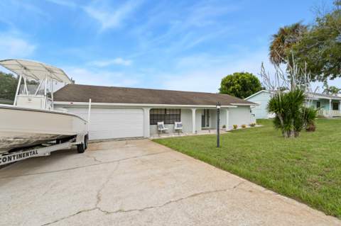 3474 NE Sandra Drive, Jensen Beach FL - photo 22 of 37